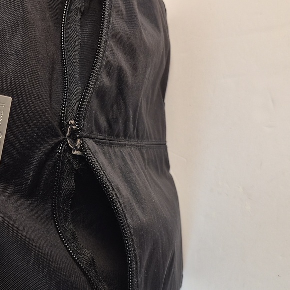 Baggallini- black crossbody bag with 2 front pockets - Picture 6 of 10